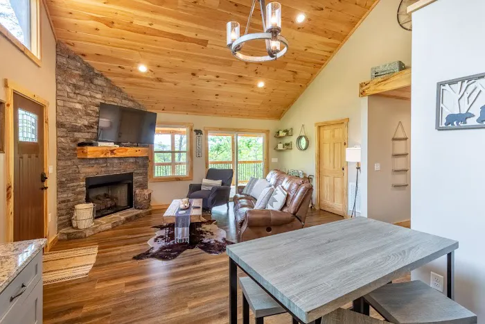 The Lazy Laurel Picture 6