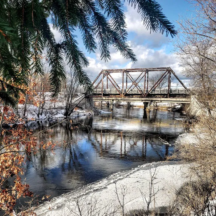 Riverside Park East Picture 3