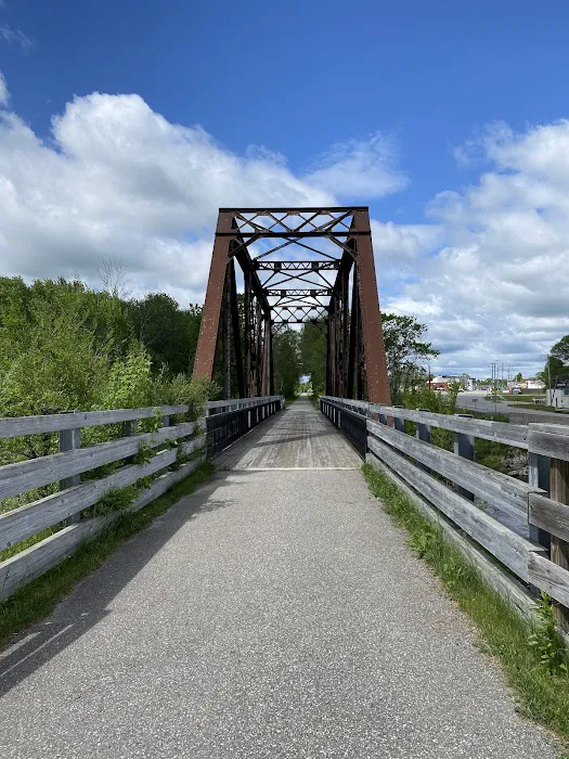 Riverside Park East Picture 4