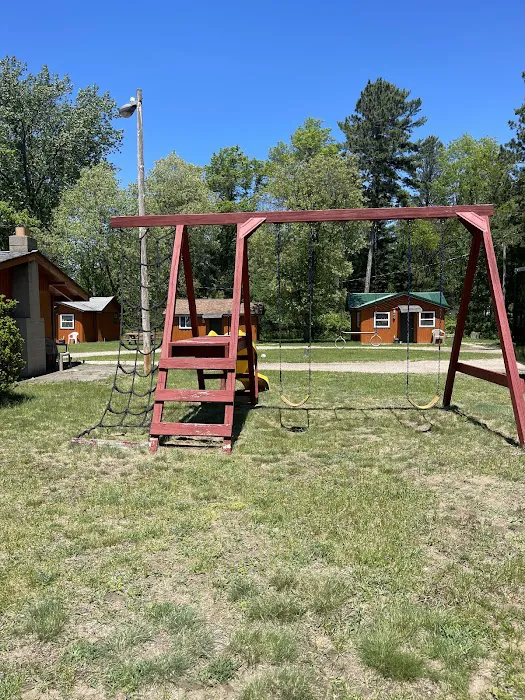 Hubbards Lodge Cabins Picture 1