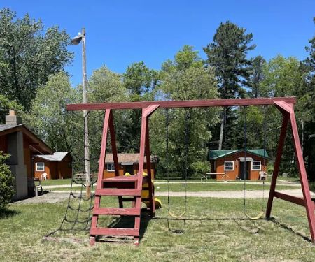 Hubbards Lodge Cabins