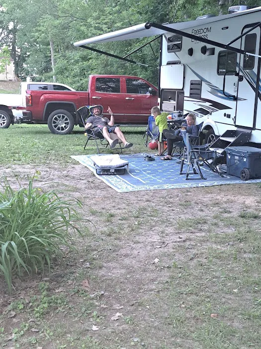 Hughey lake campground Picture 1