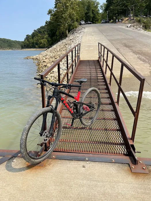 U.S. Army Corps of Engineers Cumberland Point Campground Picture 2