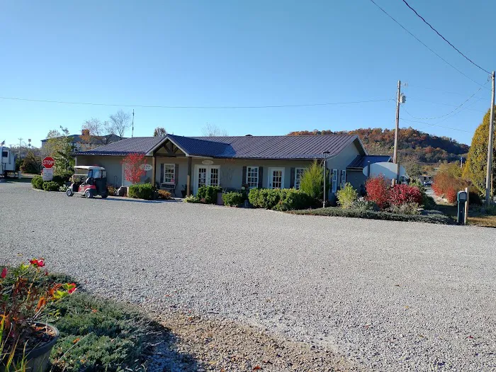 Cave Country RV Campground Picture 1