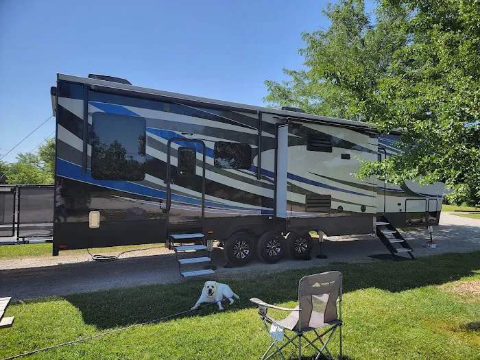 Cave Country RV Campground Picture 6