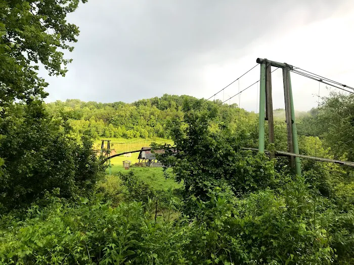 Hippie Hollow Cabins Picture 8