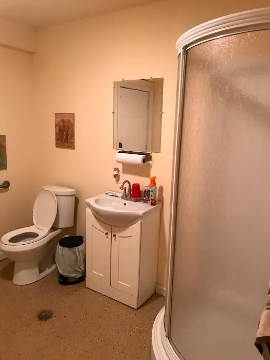 Hippie Hollow Cabins Picture 7