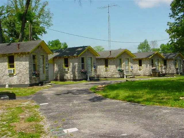 Rock Cabin Camping Picture 4