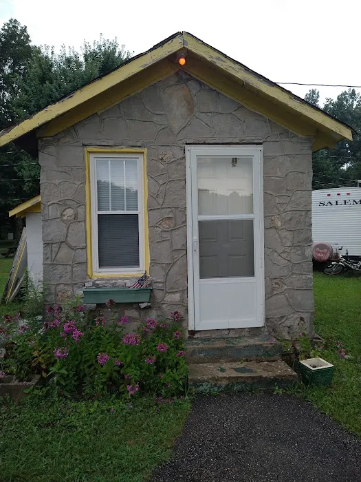 Rock Cabin Camping Picture 7