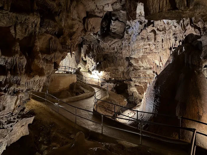 Thousand Trails Diamond Caverns RV & Golf Resort Picture 7