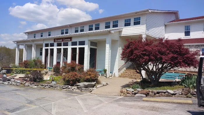 Thousand Trails Diamond Caverns RV & Golf Resort Picture 9