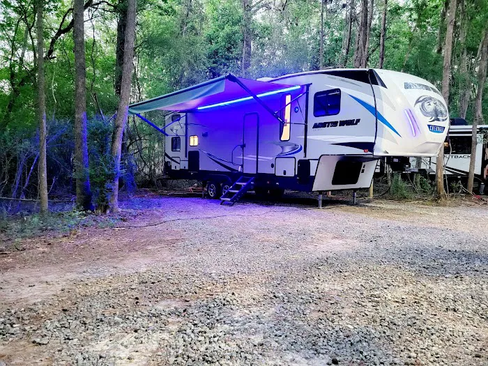 Rocks Pond campground & marina Picture 4