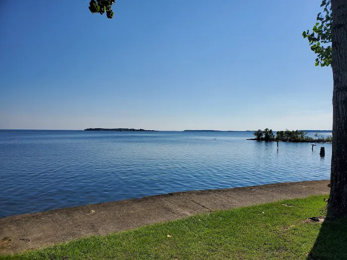 Rocks Pond campground & marina Picture 16