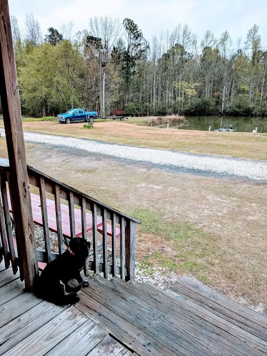 Mac's Camp Landing Picture 6