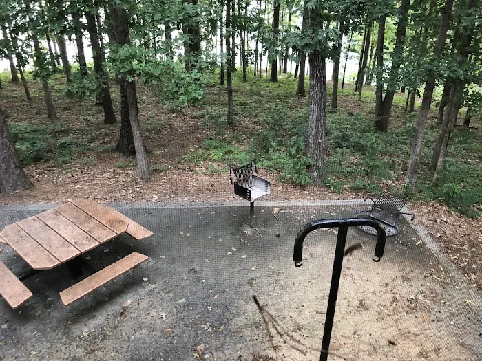 Cabins, #4-16 Picture 4