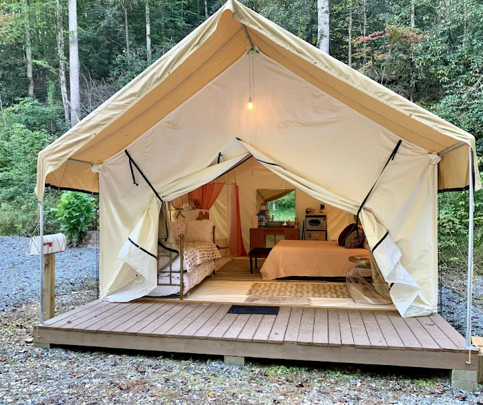 Gorgeous Stays (Camping, Tiny Homes, & Unique Stays) Picture 3