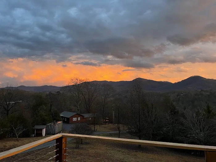 Mountain Meadows Lodge Picture 3