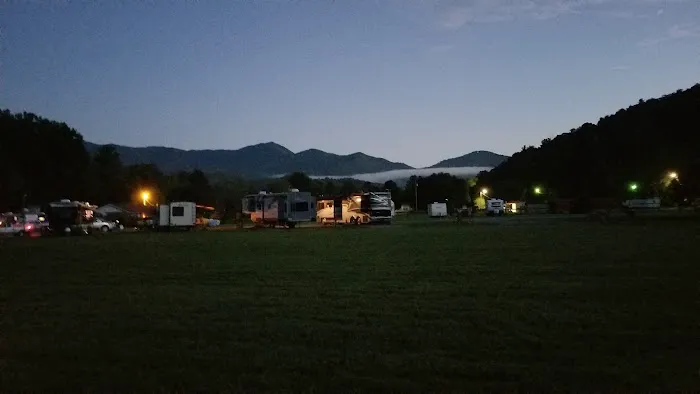 Big Bear's RV Park Picture 10