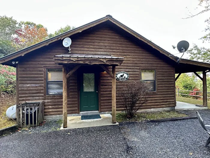 Bob cat cabins Picture 2