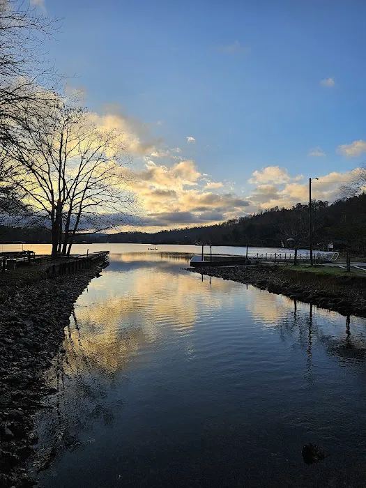Moccasin Creek State Park Campground Picture 3
