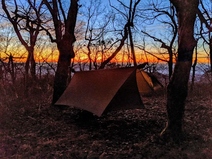 Tray Mountain AT Shelter Picture 3