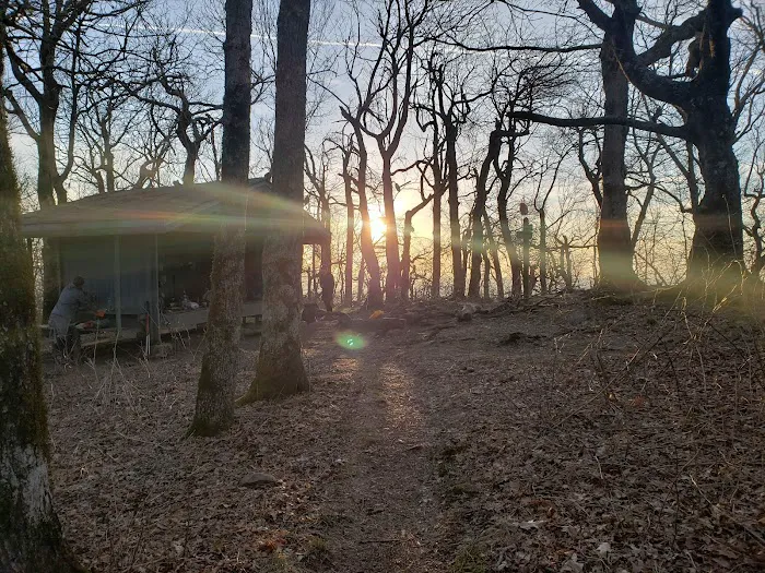 Tray Mountain AT Shelter Picture 4