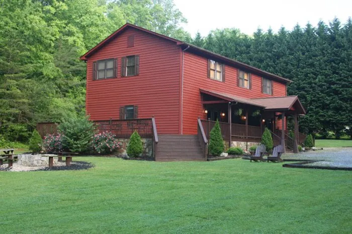 Deer Crossing Lodge Picture 3