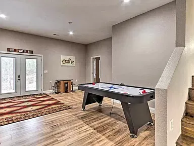 Bearfoot Bungalow Picture 6