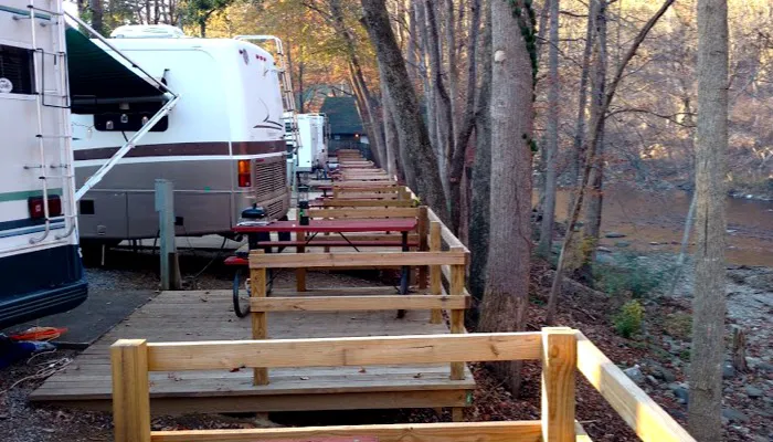 Vee Hollow Campground Picture 3