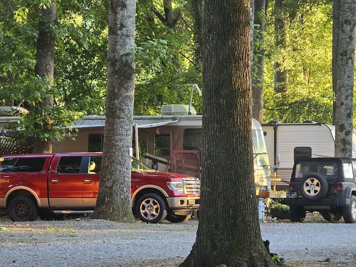 Vee Hollow Campground Picture 5