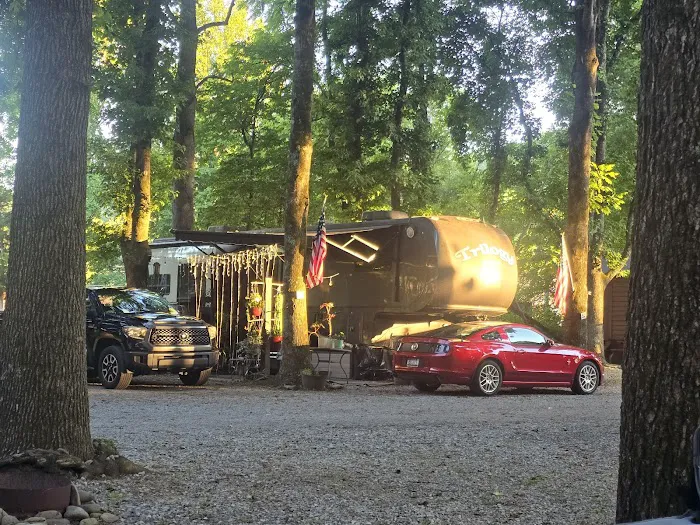 Vee Hollow Campground Picture 7