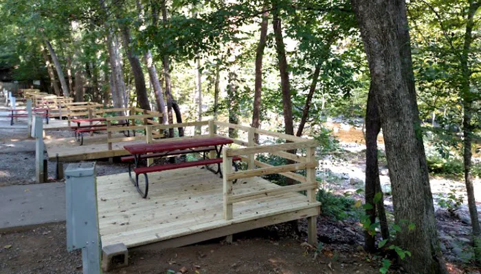 Vee Hollow Campground Picture 4