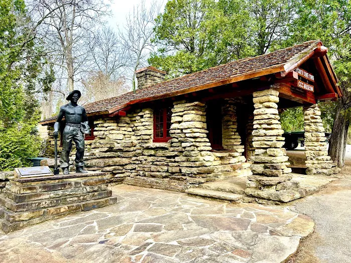 Pickett State Park Cabins Picture 5