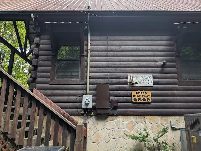 Bears Hideaway Picture 1