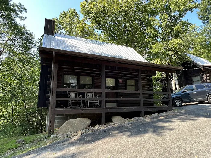 Brently honeymoon Cabins Picture 3