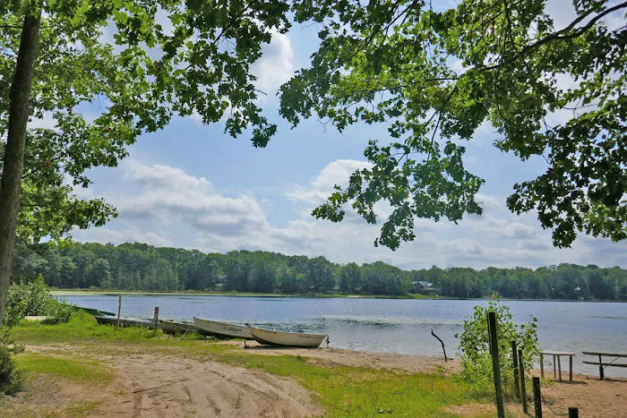 Warblers Cove Campground & RV Resorts Picture 3