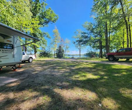 Warblers Cove Campground & RV Resorts