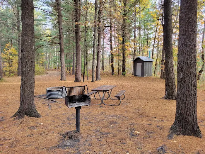 Devoe Lake Cabin Picture 5