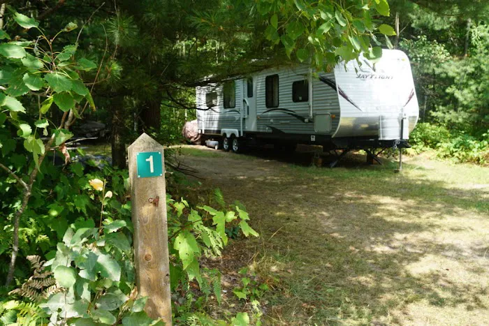 Rustic Rafters Cabins & Camping Picture 4
