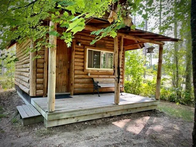 Rustic Rafters Cabins & Camping Picture 7