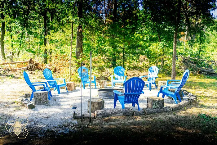 Black Eden Tiny Cabins Picture 1