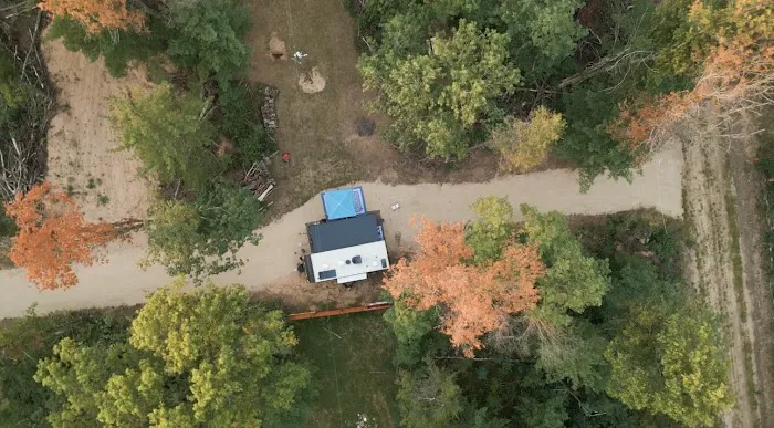 Black Eden Tiny Cabins Picture 9