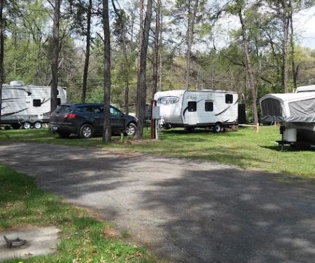 Whispering Oaks Campground