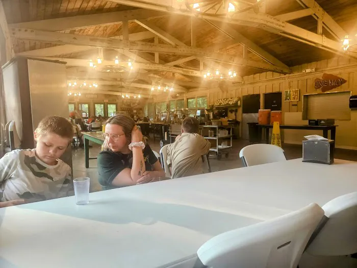 Dining hall Picture 4