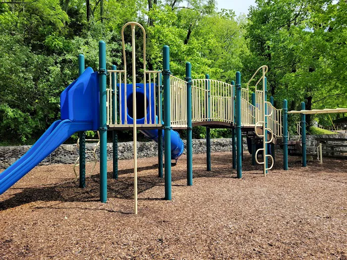 U.S. Army Corps of Engineers Fall Creek Campground Picture 2