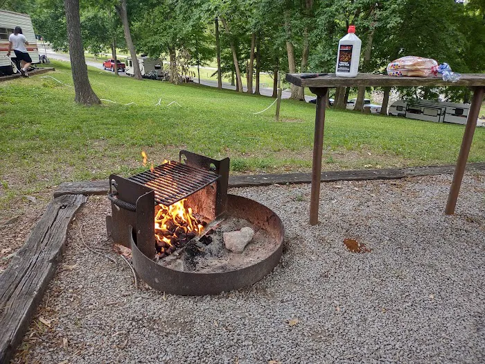Bailey's Point Campground Picture 4