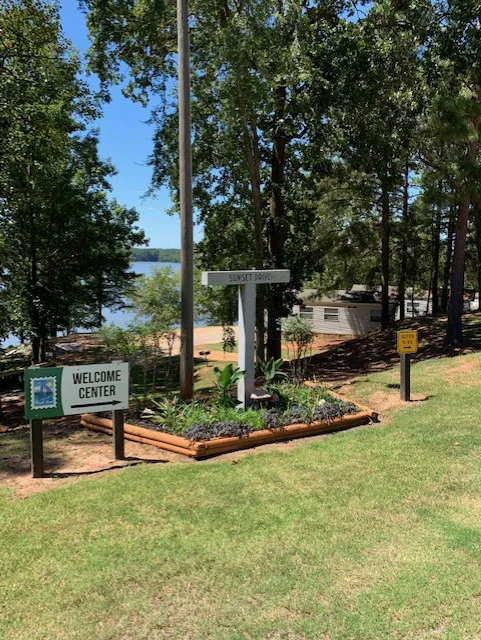 Lake Oconee / Greensboro KOA Holiday Picture 2