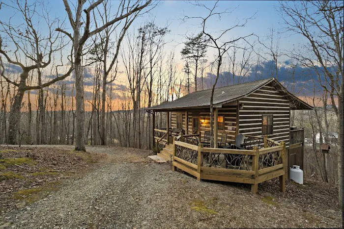 Sweet Retreat Cabin Picture 3