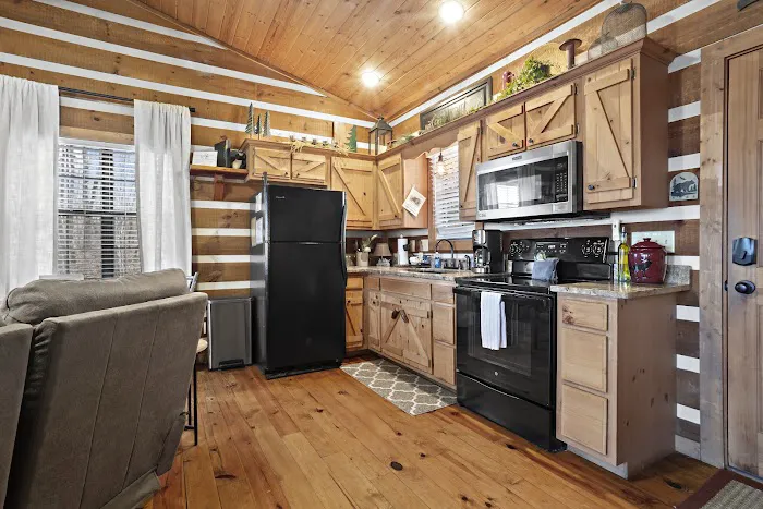 Sweet Retreat Cabin Picture 9