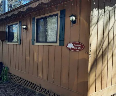 Southern Oak Inn